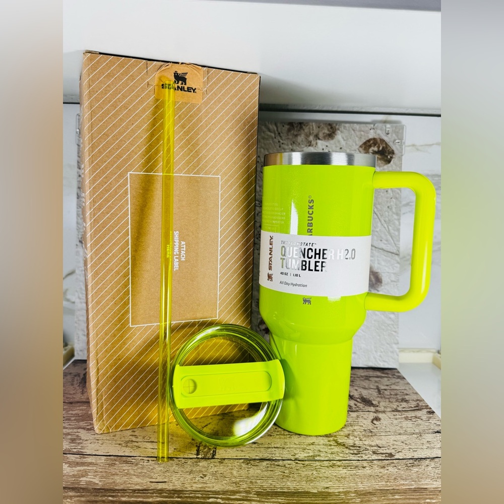 Stanley Green Adventure Water Bottle